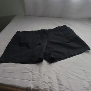 Banana Republic ladies shorts. Used once..